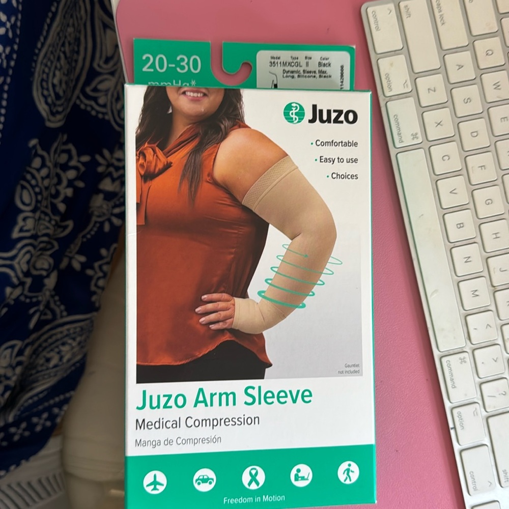 Arm sleeve
Lymphedema 
Juzo 3511MXCSB10II
2030mmhg